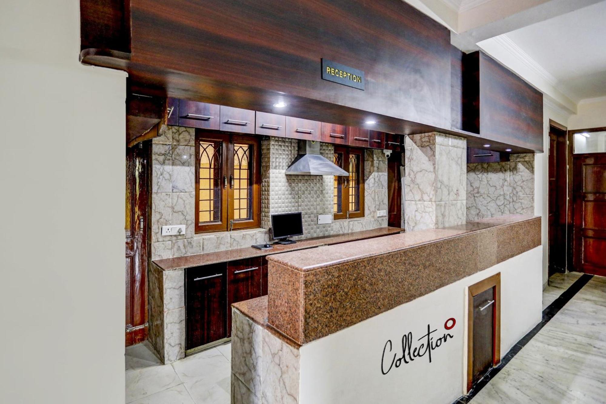 Super Capital O Uk House Residency Hotel Gurgaon Exterior foto