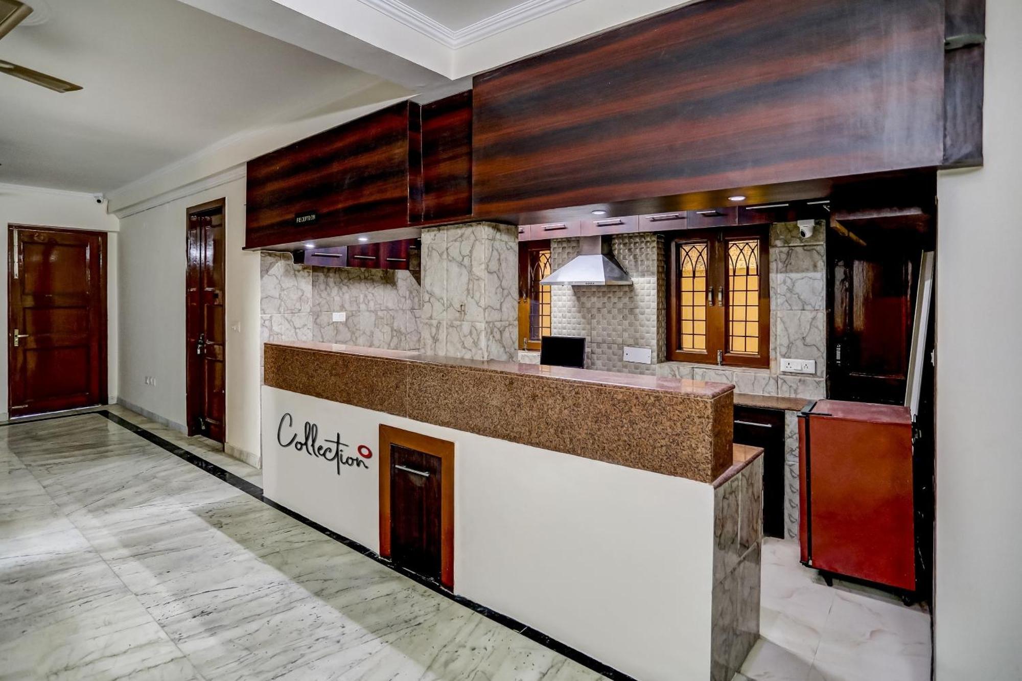 Super Capital O Uk House Residency Hotel Gurgaon Exterior foto