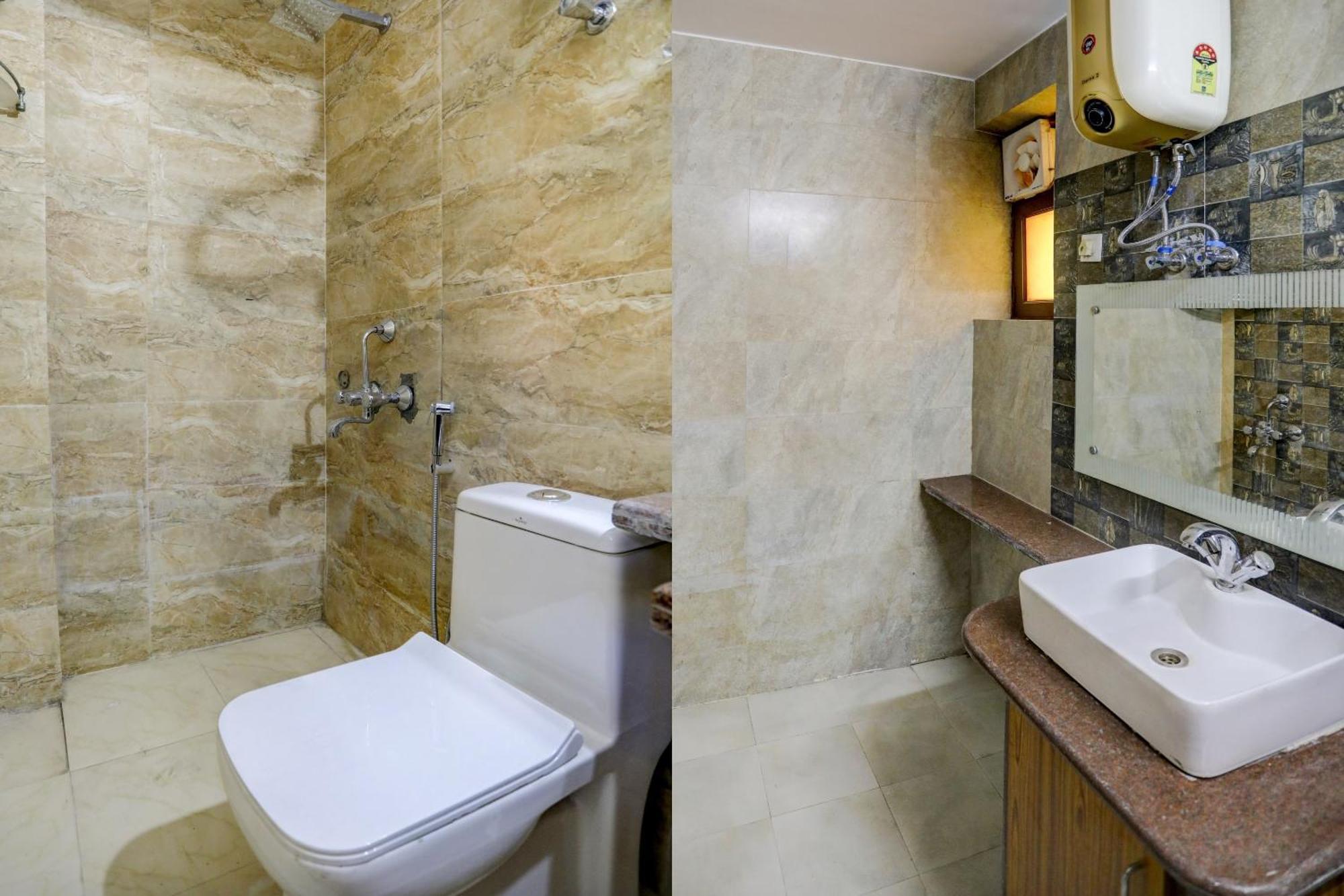 Super Capital O Uk House Residency Hotel Gurgaon Exterior foto